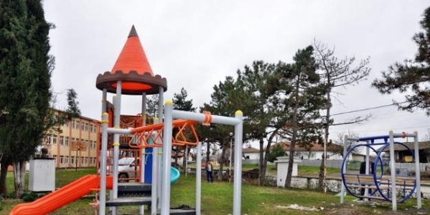 Tekirdağ’da Yeni Kurulan Mahallelerde Çocuklar Unutulmadı