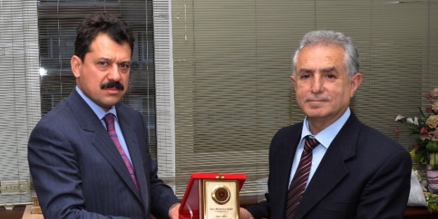 Meslekte 40 Yılını Dolduran Cumhuriyet Savcısı Başer’e Emeklilik Töreni