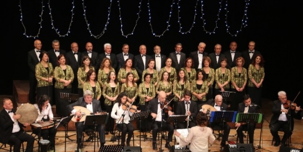Musikiseverler Yılın Son Konserinde Buluştu