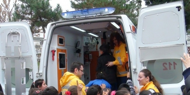 Miniklere 112 Acil Durum Eğitimi