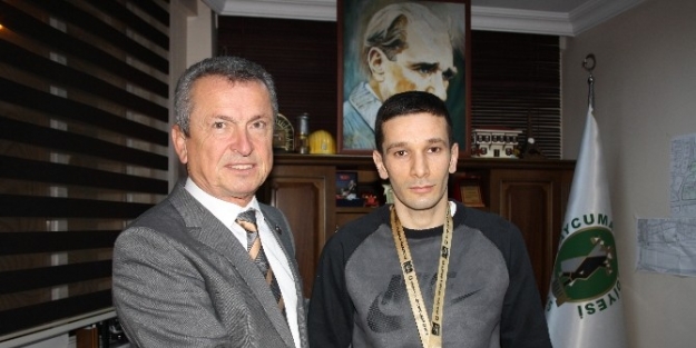 Zonguldak’lı Atletten Başkan Kantarcı’ya Ziyaret