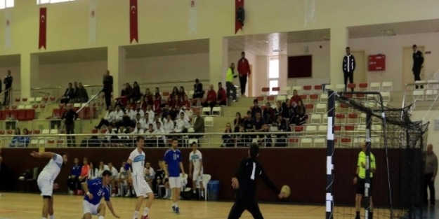 Amasya Üniversitesi’nde Hentbol Heyecanı