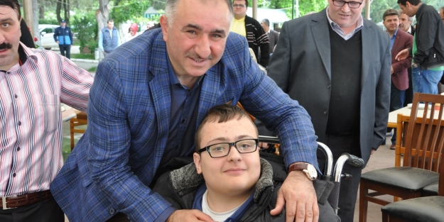 Başkan Çağlayan Engelliler Günü'nü unutmadı