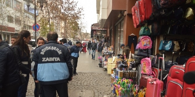 Diyarbakır’da Zabıtadan ’kaldırım İşgaline Son’ Uygulaması