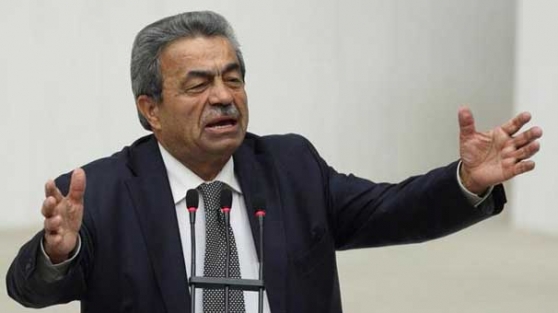 Meclis'te "Adam değilsin" tartışması