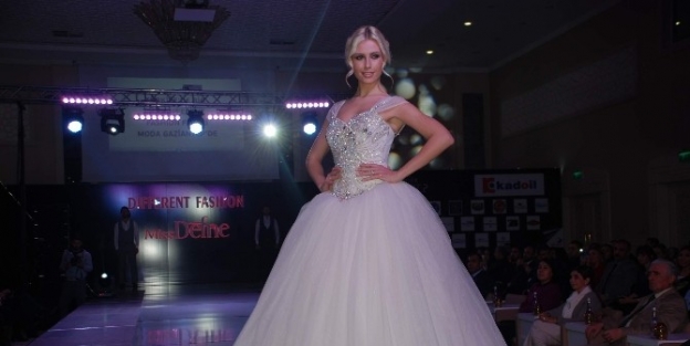 Engelli Mankenler Göz Doldurdu