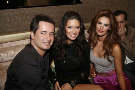 Adriana Lima aşkına Acun'dan açıklama geldi mi?