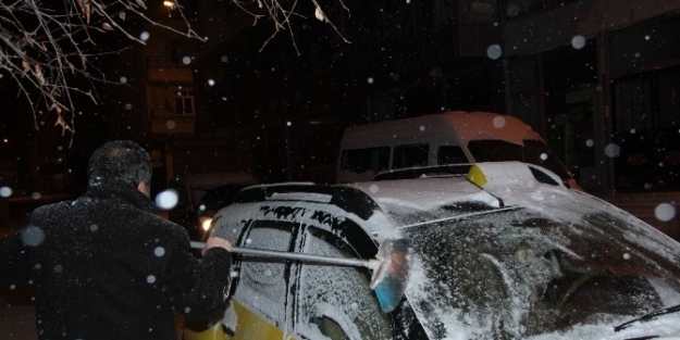 Ardahan’a Kar Yağdı