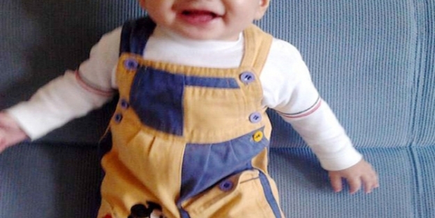 Üçüncü kattan düştü, ayağı burkuldu