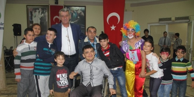 Gaziemir’de Engelliler Günü Kutlandı