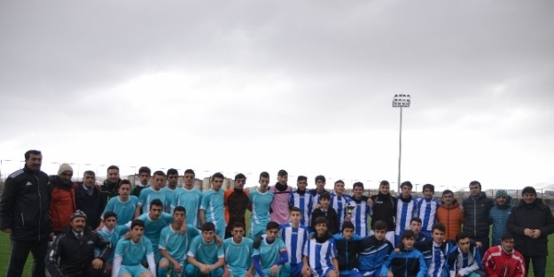 Adı Final Kazananı Dostluk