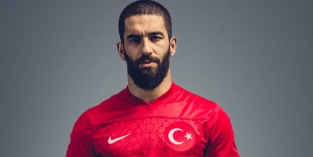 Papa Arda Turan'ı kabul edecek