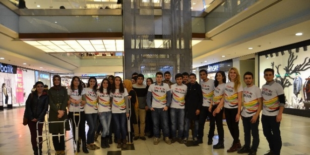 Toplum Gönüllülerinden Demirpark Avm’de İlginç Etkinlik