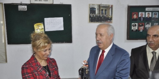 İl Sağlık Müdürlüğü’nden İtfaiye Çalişanlarina Uygulamalı Eğitim