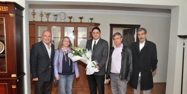 Öztürk: "aliağa’da Engelli Çaliştayi Düzenlemeyi Düşünüyoruz"