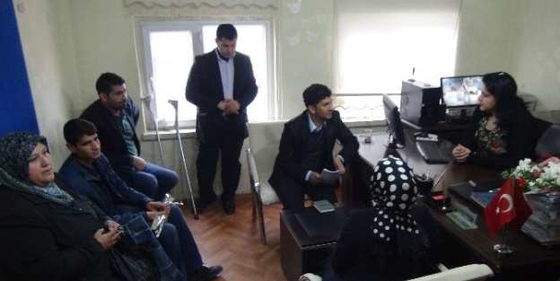Ak Parti Kızıltepe İlçe Teşkilatından Engellilere Ziyaret