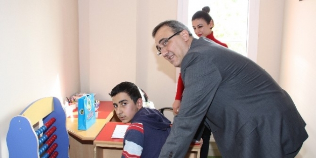 Başkan Karaçoban Gününü Engellilerle Geçirdi