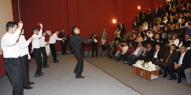 Engelli Çocuklardan Muhteşem Gösteri