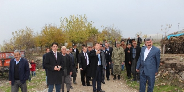 Kaymakam Atak, Köy Halkını Dinledi