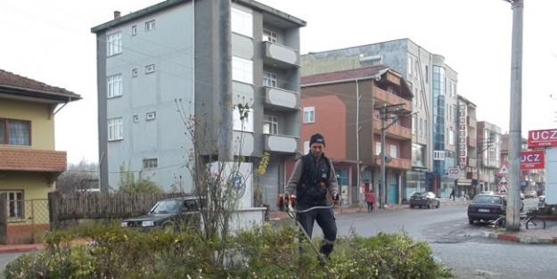 Saltukova’da Kavşak Ve Temizlik Çalişmalari