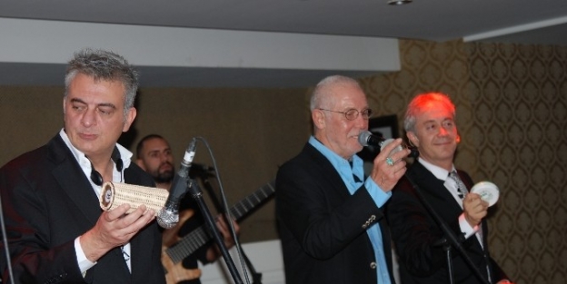 Lionlar, İlhan Şeşen, Kürşat Başar Ve Metin Uca İle Eğlendi