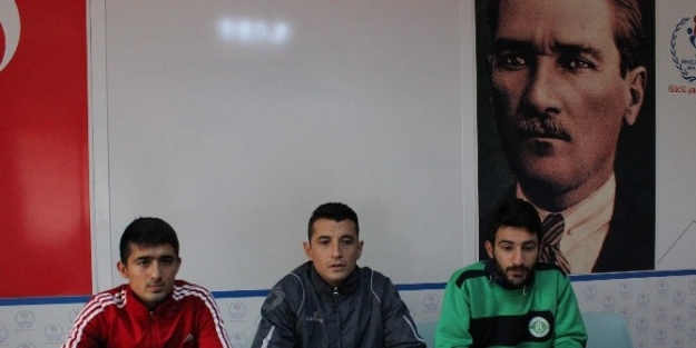 Kırşehirspor Basın Toplantısı Düzenledi