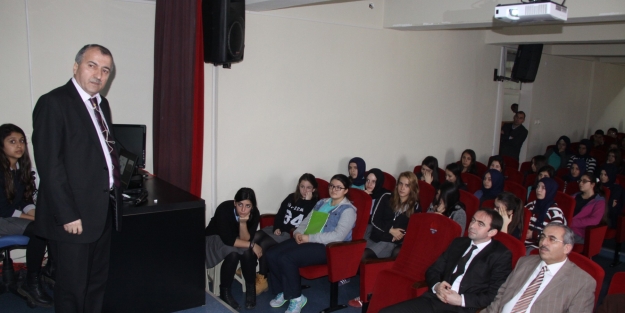 Liselilere uyuşturucu konferansı