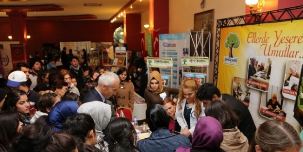 Şehitkamil Standına Yoğun İlgi