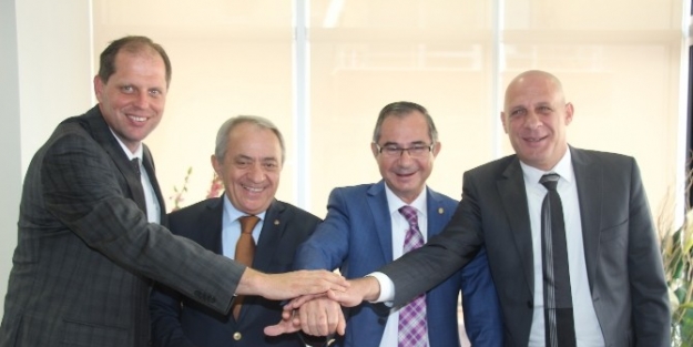 Manisa Güç Birliği Platformundan Büyükşehir Projesine Destek