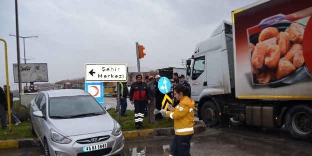 Egemen Kavşağında Kaza: 1 Yaralı