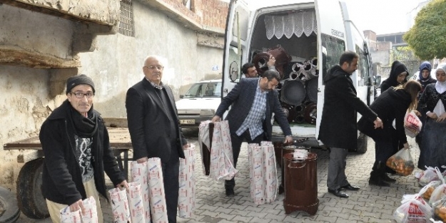 Siverek’te Suriyeli 100 Aileye Soba Yardımı
