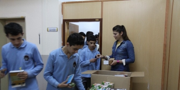 Erzincan Emniyeti Gençlerin Geleceğini Güvene Alıyor