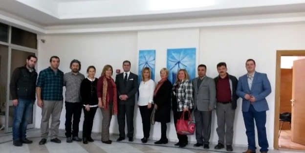 Tuder Foça İçin Elini Taşın Altına Koydu