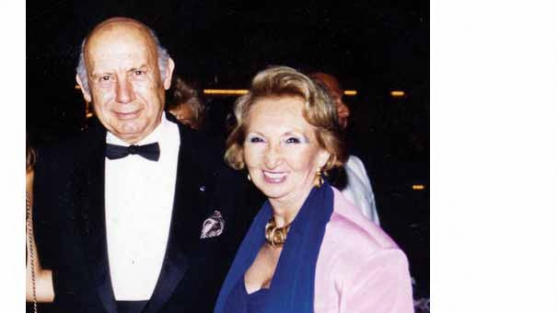 Ünlü işadamı tüm servetini vakfa bağışladı