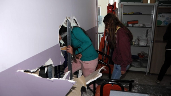 Okul iflas edince talan ettiler!