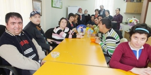 Engellilere Takı Tasarım Kursu