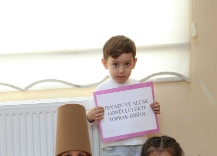 Şehitkamilli Minik Öğrencilerden Semazen Gösterisi