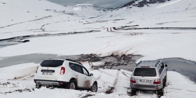 Off-roadculardan Karda Şov