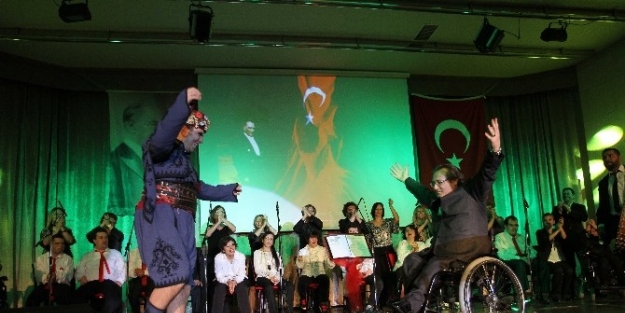 Akpınar’dan Görme Engellilere Özel Kartvizit