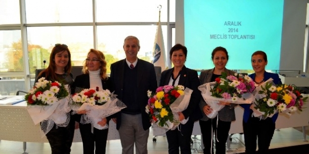 Söke Belediye Başkanı Toyran’dan Meclisin Kadın Üyelerine Jest