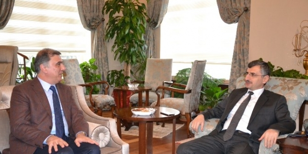 Vali Bektaş’tan Saray-ı Amire Yorumu: