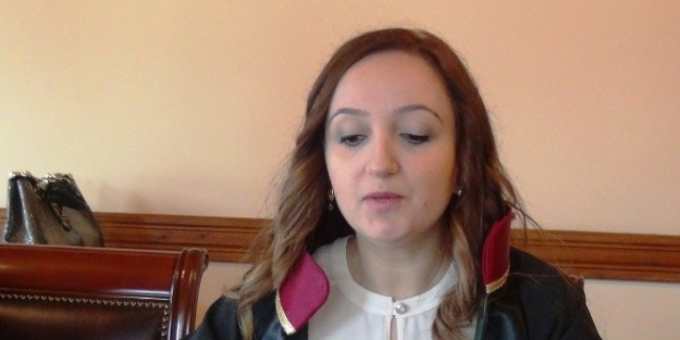 Tekirdağ Barosu Kadın Hakları Komisyon Başkanı Av İpek Yelken Altıntaş: "kadınlar Hayatın Her Alanında Eşit Temsil Hakkına Kavuşmalıdır"