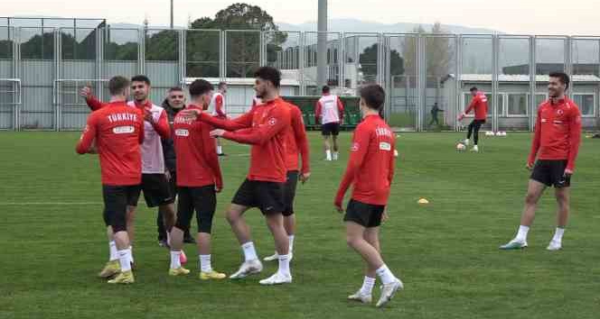 A Milli Futbol Takımı, Hırvatistan maçının hazırlıklarını Bursa'da sürdürdü
