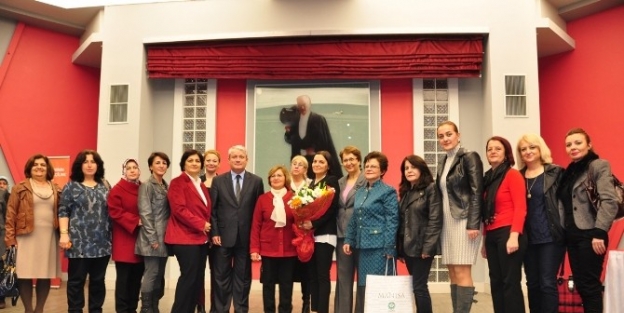 Prof. Dr. Ayşe Havutçu: