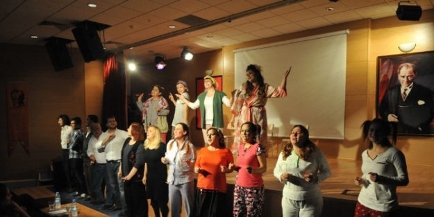 Buca’da Tiyatro Coşkusu