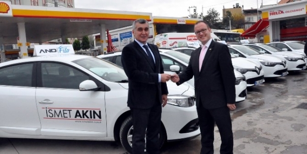 Uşak’ta Milletvekili Aday Adayı Akın, Araçlarını Teslim Aldı