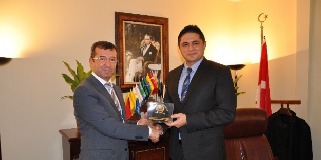 Acar Başkan Aliağa’nın Fahri Polisi