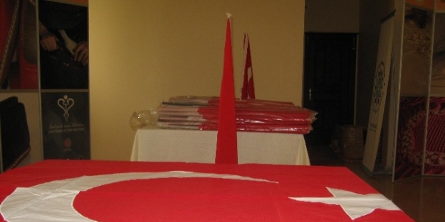 Kilis Ticaret Ve Sanayi Odasından Bayrak Kampanyası