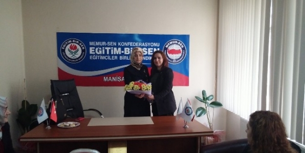 Ak Partili Kadınlardan Memur-sen’e Ziyaret