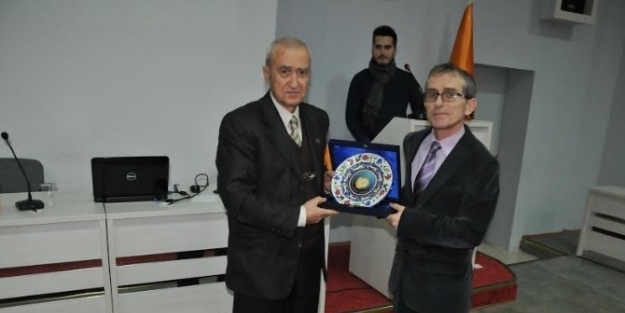 Nkü’de ’ekosistem Fonksiyonları İçin Toprağın Önemi’ Konferansı Düzenlendi